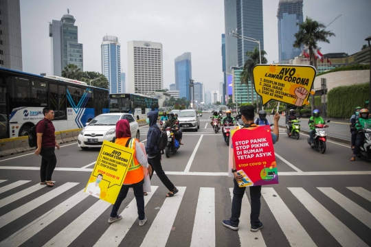 Aksi Relawan Kampanye Lawan Covid-19