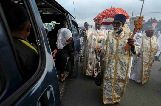 Ritual Pendeta Ethiopia untuk Cegah Penularan Covid-19