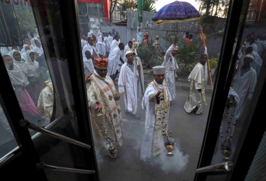 Ritual Pendeta Ethiopia untuk Cegah Penularan Covid-19