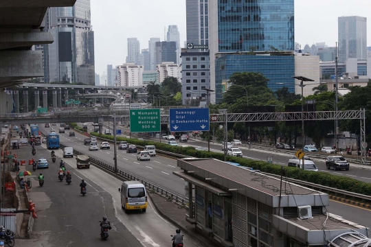 Tak Lagi Padat, Kini Ruas Jalan Jakarta Terlihat Lengang