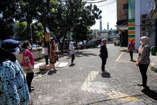 Berjemur di Bawah Sinar Matahari Untuk Memperkuat Imun Cegah Corona