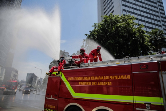 Cegah Penyebaran Corona di Jakarta, Penyemprotan Disinfektan Terus Dilakukan