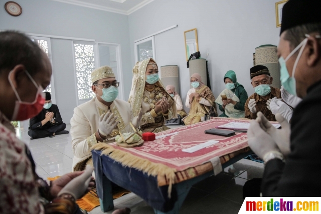 Foto : Suasana Pernikahan di Tengah Pandemi Corona