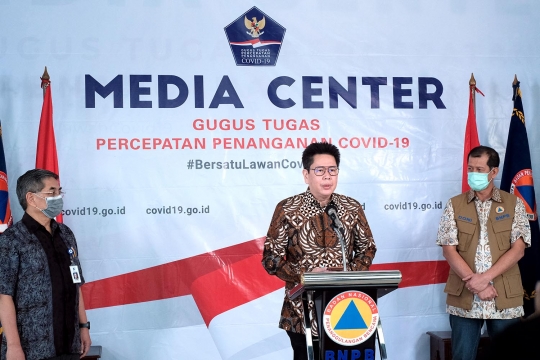 Penyerahan Bantuan Rp 10 Miliar Tempo Scan Group ke BNPB Lawan Covid-19