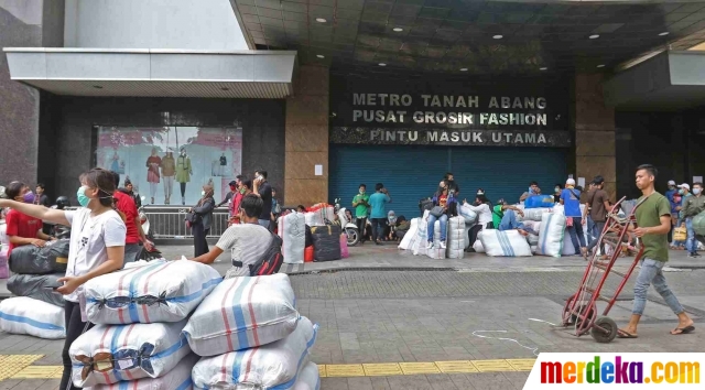 Foto : Dampak Covid-19, Pasar Tanah Abang Tutup Hingga 19