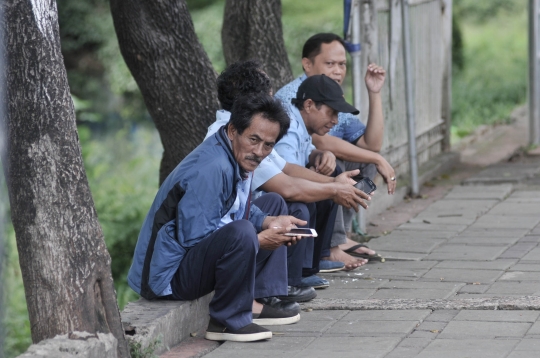 Warga Jakarta Beraktivitas Tanpa Masker di Tengah Corona