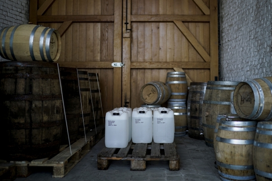 Bantu Perangi Corona, Pabrik Wiski di Belgia Beralih Produksi Alkohol Medis