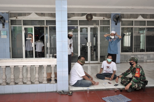 Senyap Salat Jumat di Hari Pertama PSBB