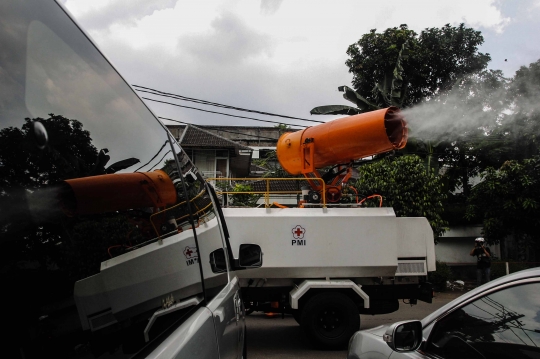 PMI Kerahkan Armada Gunner Spray Cegah Covid-19