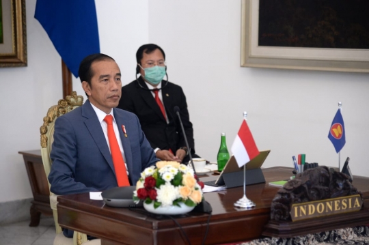 Jokowi Hadiri KTT ASEAN Khusus Covid-19 Secara Virtual