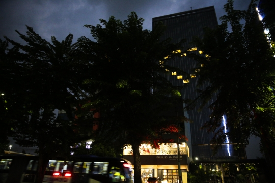 Hotel di Kawasan Arteri Pondok Indah Nyalakan Lampu Kamar Berbentuk Hati