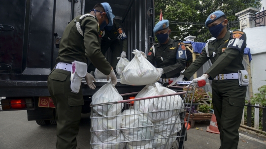 Paspampres Gelar Pembagian Sembako dan Donor Darah di Jakarta