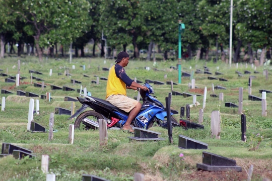 Jumlah Peziarah Dibatasi Terkait Pandemi Covid-19 di Jakarta