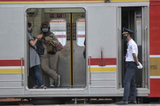 Penumpang KRL Terus Menurun Selama Penerapan PSBB