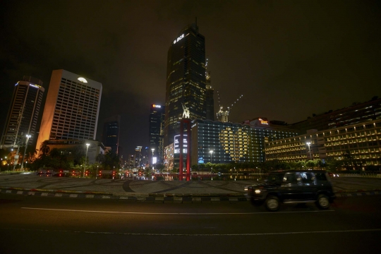 Apresiasi Tenaga Medis, Hotel Indonesia Kempinski Nyalakan Lampu Berbentuk Hati