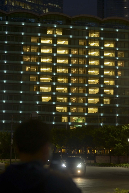 Apresiasi Tenaga Medis, Hotel Indonesia Kempinski Nyalakan Lampu Berbentuk Hati