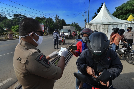 PSBB, Kendaraan Masuk Tangsel Diperiksa