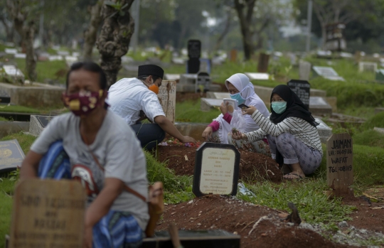 MUI Imbau Masyarakat Tak Ziarah Kubur Jelang Ramadan