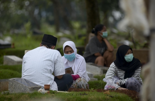 MUI Imbau Masyarakat Tak Ziarah Kubur Jelang Ramadan