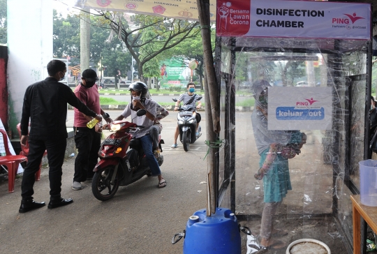 Peran Korban PHK Jadi Pengawas Karantina Wilayah Parsial di Bogor