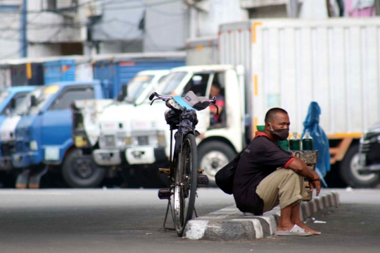 Akibat Pandemi Covid-19, Ojek Sepeda Kian Sulit Cari Penumpang