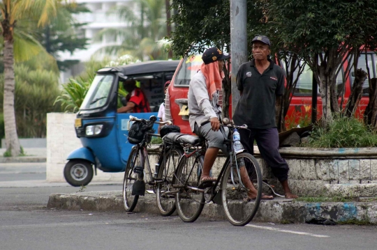 Akibat Pandemi Covid-19, Ojek Sepeda Kian Sulit Cari Penumpang