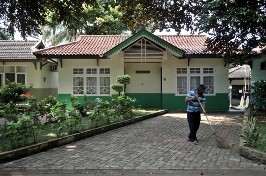 Persiapan SMK 57 Jadi Tempat Tinggal Tenaga Medis Covid-19