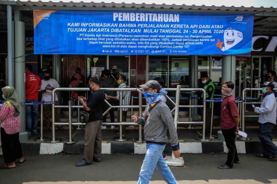 Pemerintah Larang Mudik, Warga Antre Pembatalan Tiket Kereta