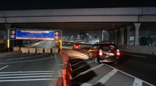 Antisipasi Pemudik, Jalan Tol Layang Jakarta-Cikampek Ditutup