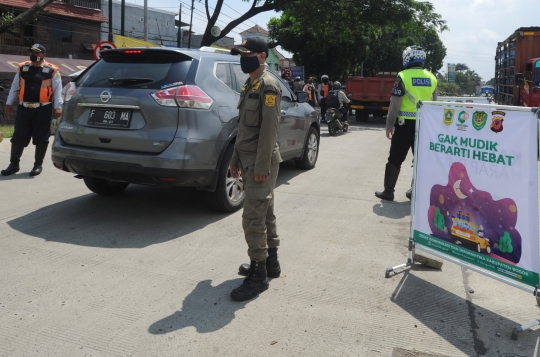 Polantas Bogor Cegat Pemudik di Perbatasan Wilayah