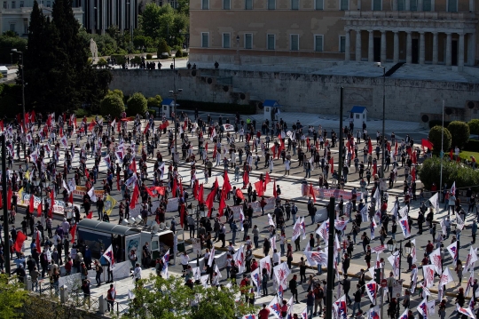 Aksi Buruh Yunani Demo Peringati May Day di Tengah Covid-19