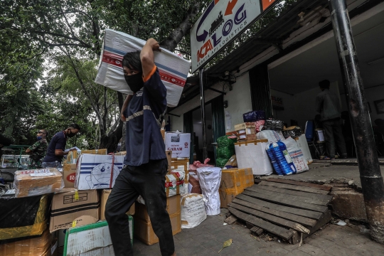 Pengiriman Barang dengan Kereta Menurun Akibat Covid-19