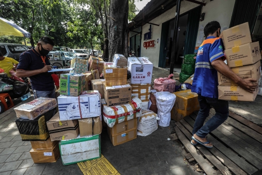 Pengiriman Barang dengan Kereta Menurun Akibat Covid-19