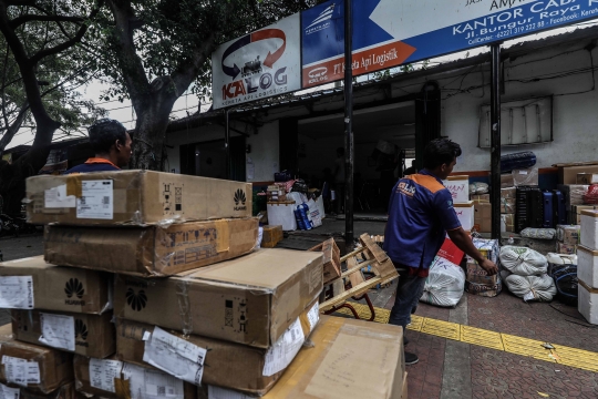 Pengiriman Barang dengan Kereta Menurun Akibat Covid-19