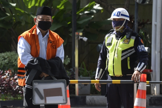 KPK Kembali Periksa Tersangka Suap Bupati Sidoarjo Saiful Ilah