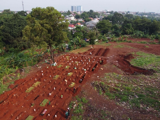 Area Baru Pemakaman Korban Covid-19 di TPU Pondok Ranggon