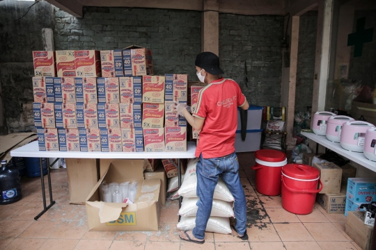 Menengok Dapur Umum untuk Warga Terdampak Covid-19