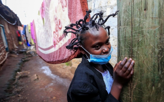 Unik, Anak-Anak Kenya Ubah Gaya Rambut Seperti Virus Corona