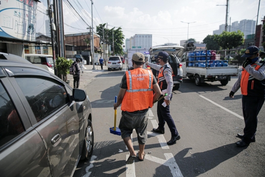 Sanksi Sosial Pelanggar PSBB Jakarta