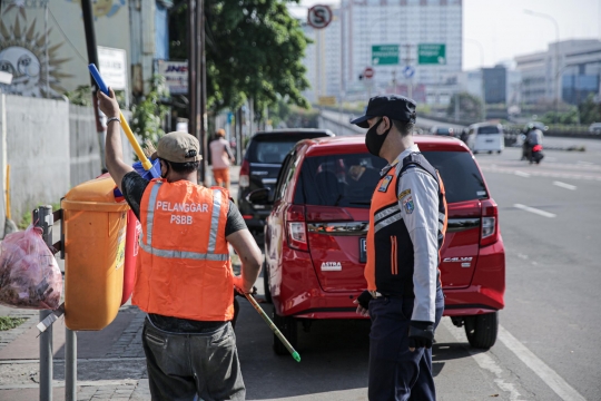 Sanksi Sosial Pelanggar PSBB Jakarta