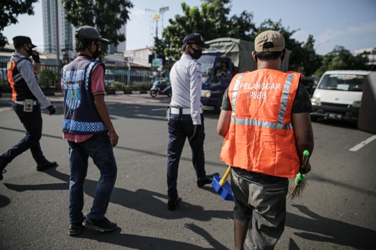 Sanksi Sosial Pelanggar PSBB Jakarta