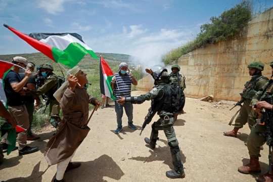 Peringatan Nakba ke-72, Warga Palestina Adu Mulut dengan Pasukan Israel