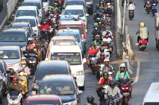 PSBB, Jakarta Macet Mengular