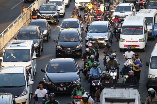 PSBB, Jakarta Macet Mengular