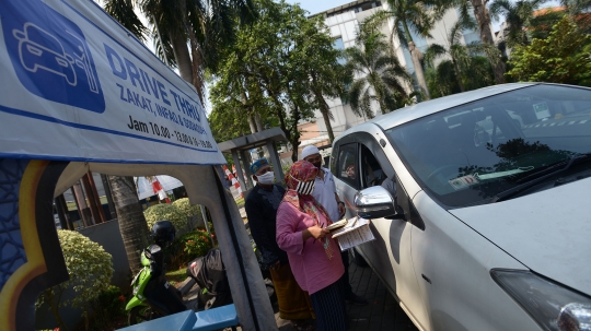 Melihat Layanan Pembayaran Zakat Drive Thru