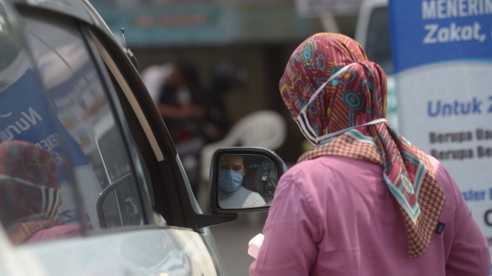 Melihat Layanan Pembayaran Zakat Drive Thru