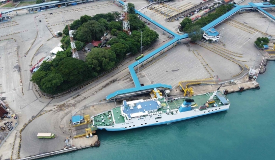 Suasana Pelabuhan Merak Sepi di Tengah PSBB