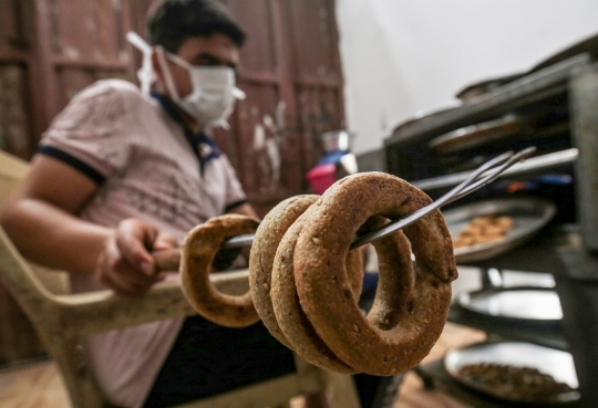 Melihat Pembuatan Kue Tradisional Palestina Jelang Lebaran