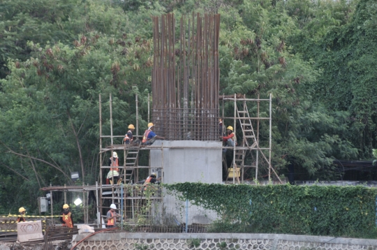 Pembangunan LRT Jabodebek di Tengah PSBB