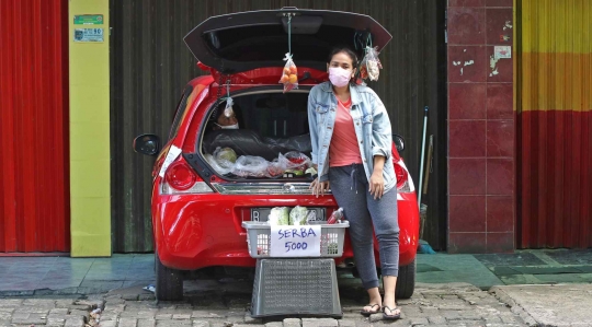 Mahasiswi Buka Lapak Sayuran Serba Rp5.000 di Depok